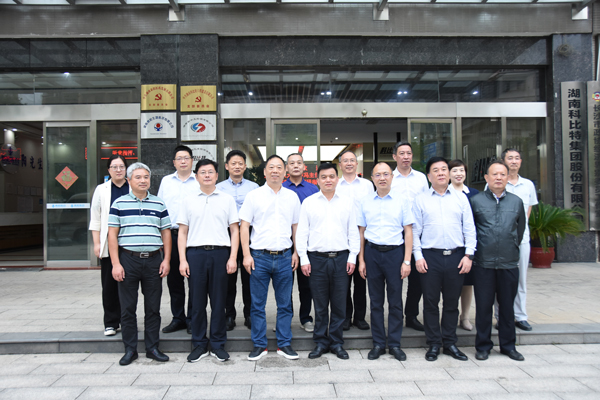 湖北省人大农委主任冯仲凯一行莅临大发官方在线入口调研指导